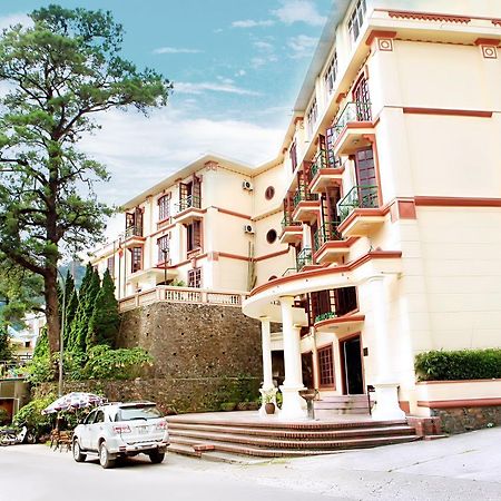 Khách Sạn Cây Thông Tam Ðảo Exterior foto