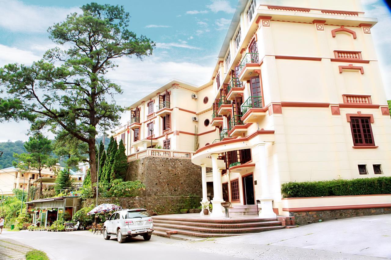 Khách Sạn Cây Thông Tam Ðảo Exterior foto